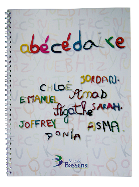 Livre jeu, photo,pâte à modeler, textes